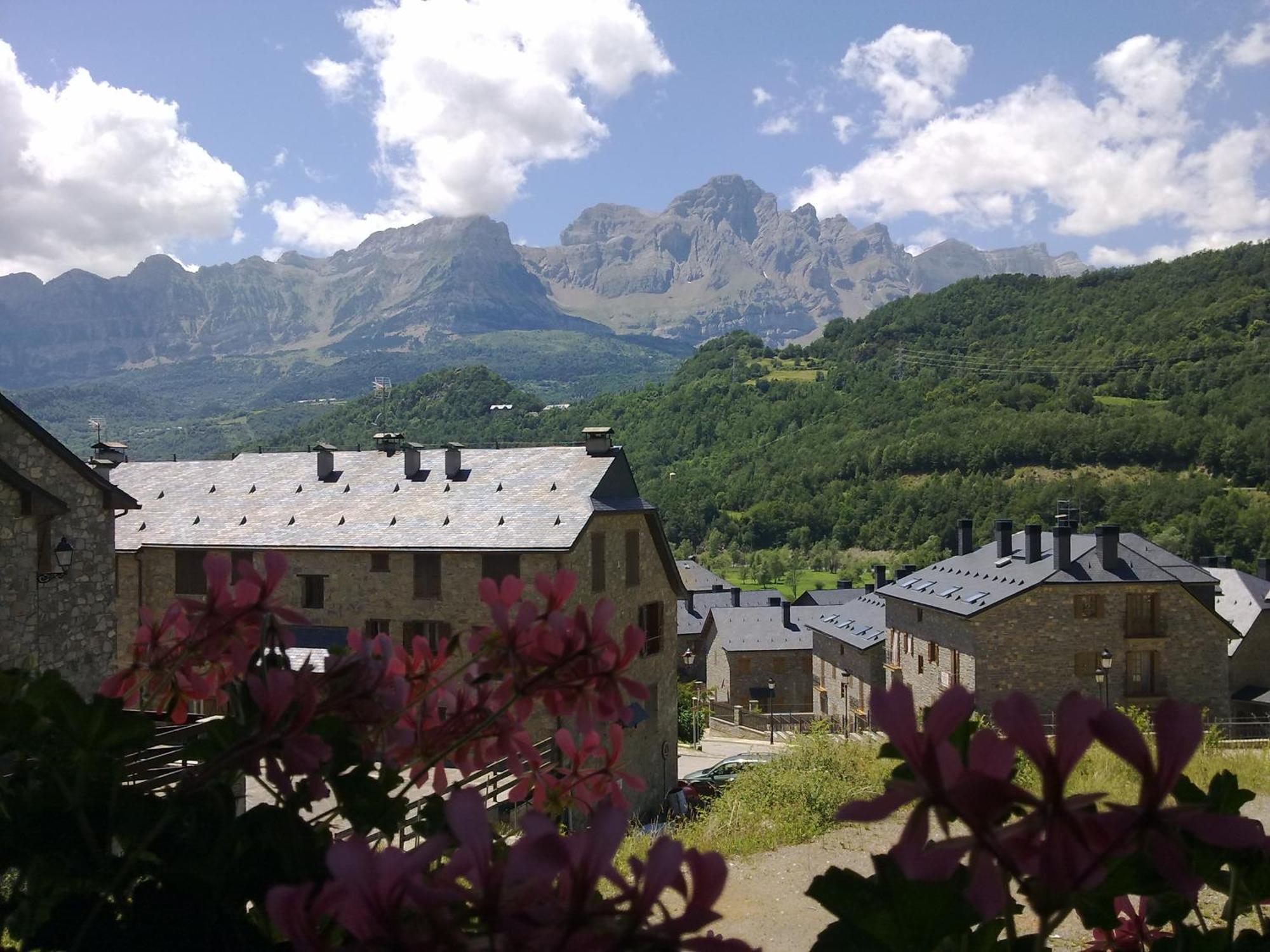 Apartmán Vistas Espectaculares, Wifi Y Parking El Pueyo de Jaca Exteriér fotografie